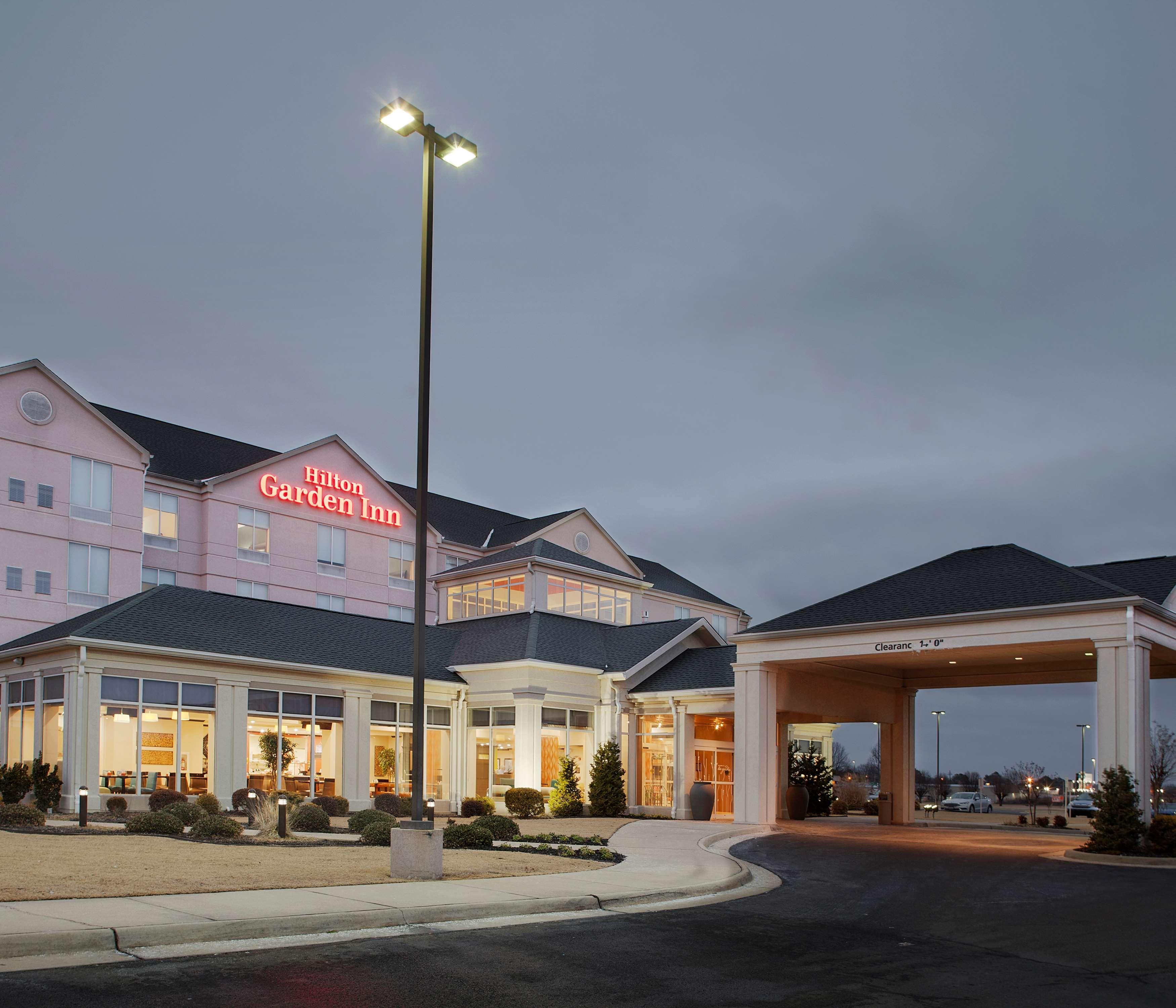 Hilton Garden Inn Jonesboro Exterior photo